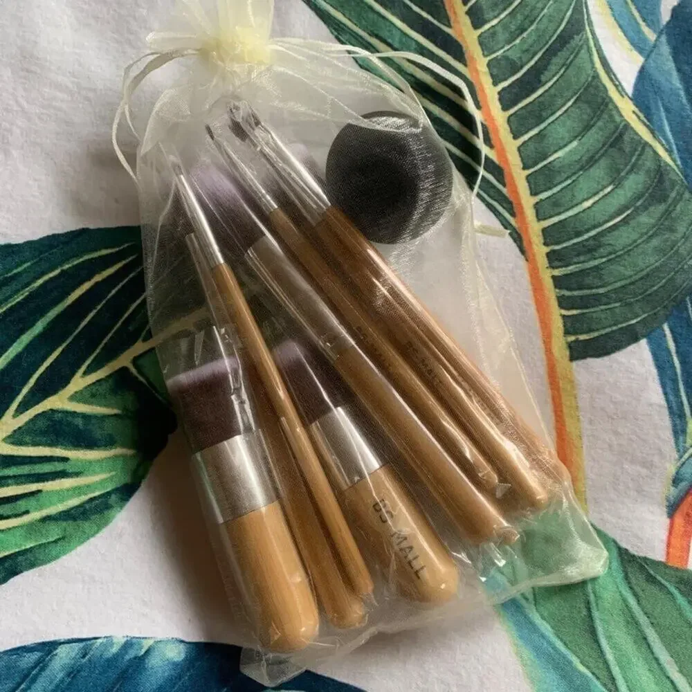 Small Makeup Brush Set 11Pcs Bamboo Synthetic Kabuki Brush Set